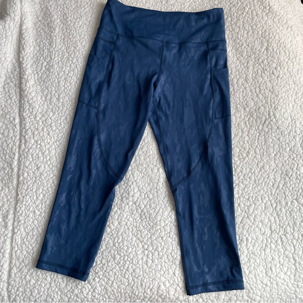ZYIA active leggings dark blue camo print size Large 8-10